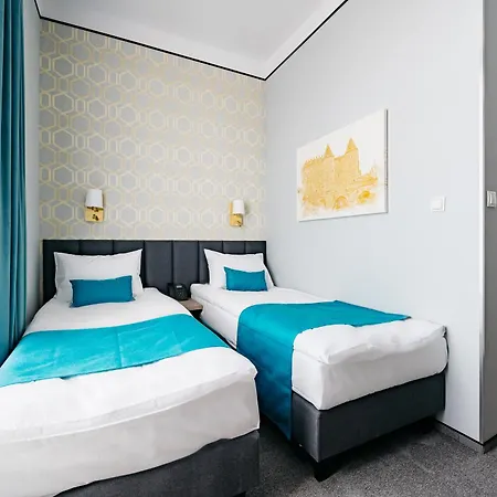 Jess & Old Town Hotel 3*