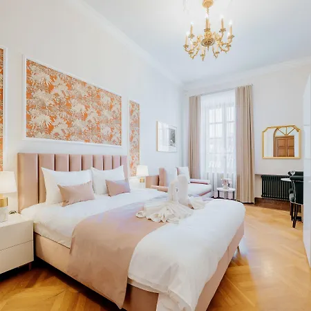 Hotel Jess & Old Town 3*